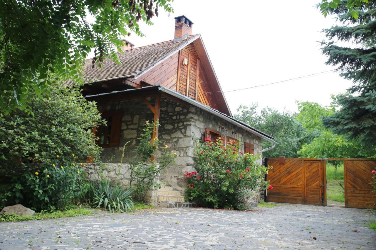 Tanya Ueduelohaz Villa Garab Exterior photo
